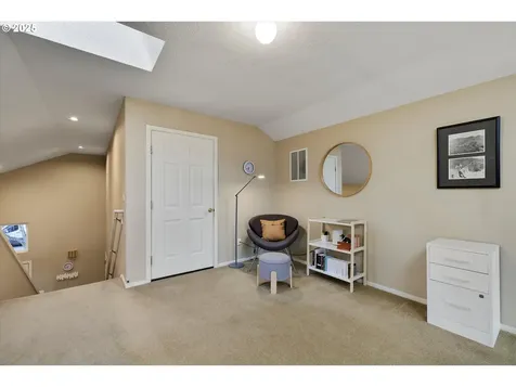 258 Cervantes Lake Oswego OR 97035