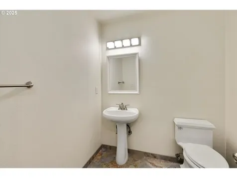 258 Cervantes Lake Oswego OR 97035