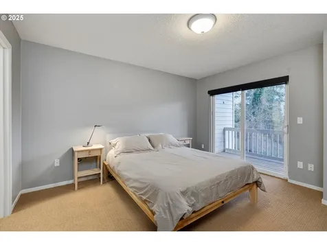 258 Cervantes Lake Oswego OR 97035