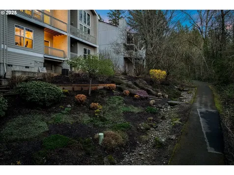 258 Cervantes Lake Oswego OR 97035