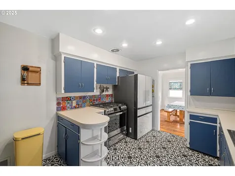 1770 SE Miller Avenue Dallas OR 97338