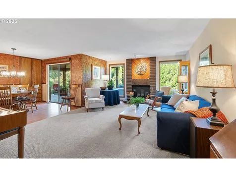 3358 SE Roanoke Court Hillsboro OR 97123