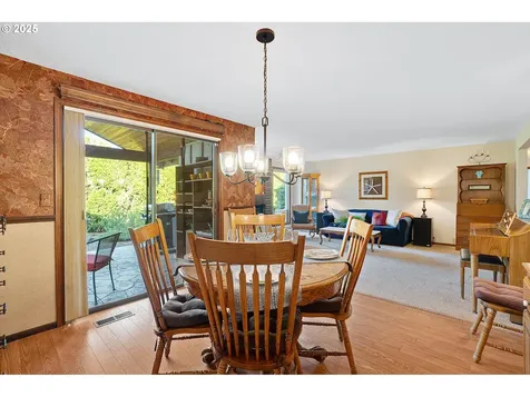 3358 SE Roanoke Court Hillsboro OR 97123