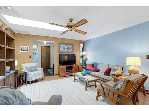 3358 SE Roanoke Court Hillsboro OR 97123