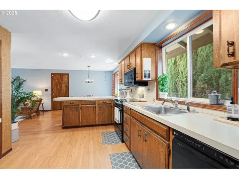3358 SE Roanoke Court Hillsboro OR 97123