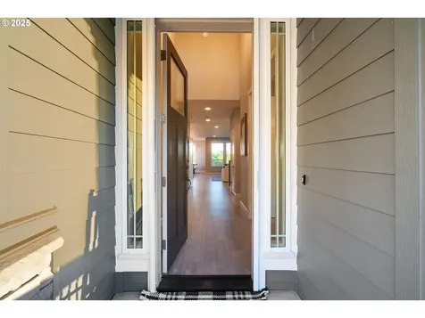 14132 Cleveland Street Oregon City OR 97045