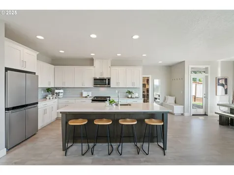14132 Cleveland Street Oregon City OR 97045