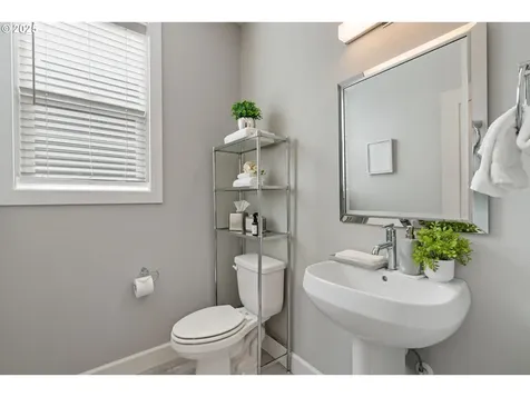 14132 Cleveland Street Oregon City OR 97045
