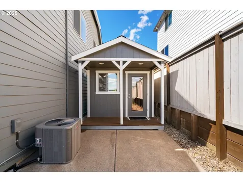14132 Cleveland Street Oregon City OR 97045