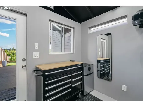 14132 Cleveland Street Oregon City OR 97045