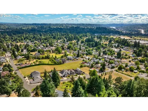 14132 Cleveland Street Oregon City OR 97045