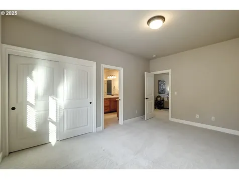 9730 SW Alabama Street Tualatin OR 97062