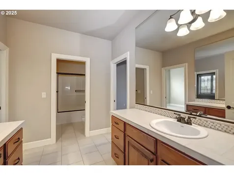 9730 SW Alabama Street Tualatin OR 97062