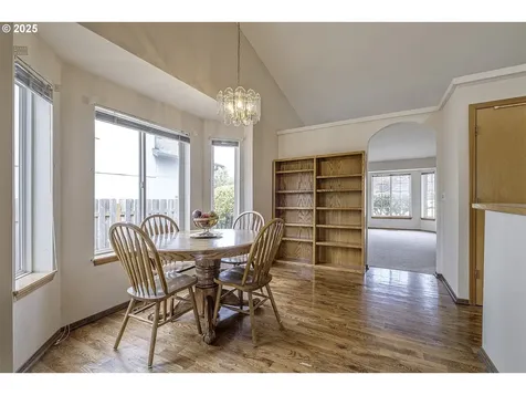 272 NE Lenox Street Hillsboro OR 97124