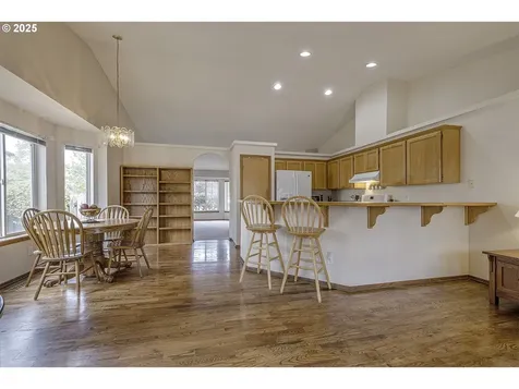 272 NE Lenox Street Hillsboro OR 97124