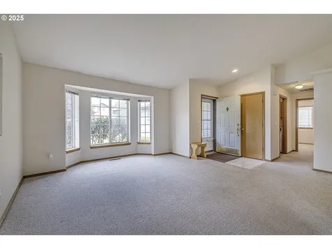 272 NE Lenox Street Hillsboro OR 97124