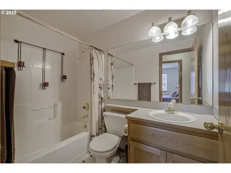 272 NE Lenox Street Hillsboro OR 97124