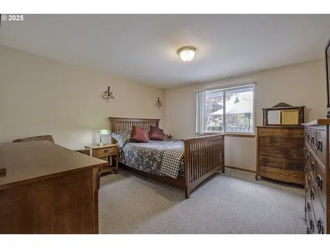272 NE Lenox Street Hillsboro OR 97124
