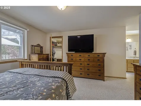 272 NE Lenox Street Hillsboro OR 97124