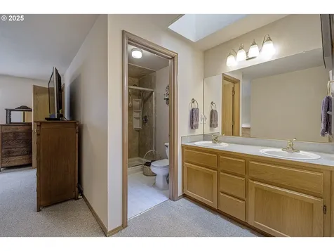 272 NE Lenox Street Hillsboro OR 97124