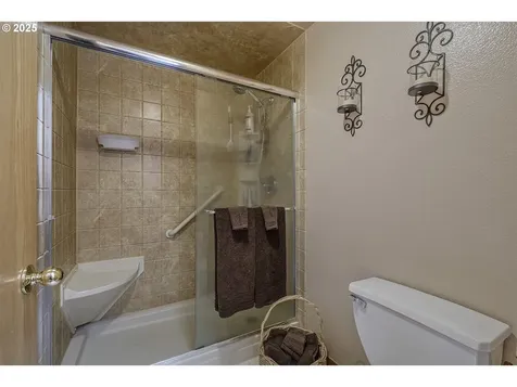 272 NE Lenox Street Hillsboro OR 97124