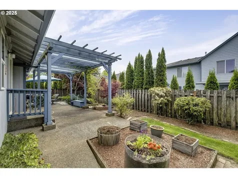 272 NE Lenox Street Hillsboro OR 97124