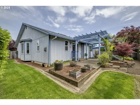 272 NE Lenox Street Hillsboro OR 97124