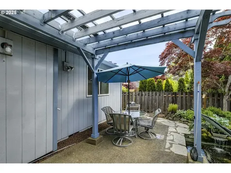 272 NE Lenox Street Hillsboro OR 97124