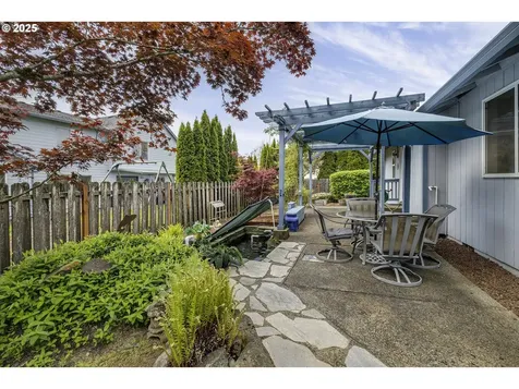 272 NE Lenox Street Hillsboro OR 97124