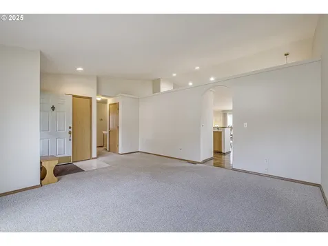 272 NE Lenox Street Hillsboro OR 97124
