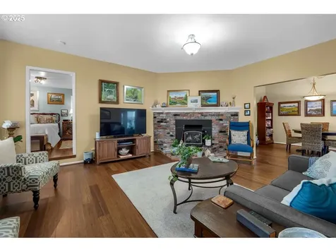 911 1st Avenue Seaside OR 97138