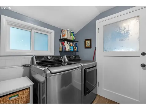 911 1st Avenue Seaside OR 97138
