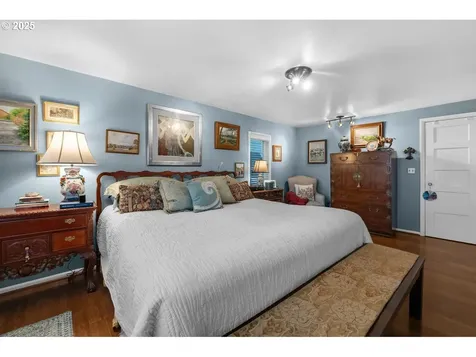 911 1st Avenue Seaside OR 97138