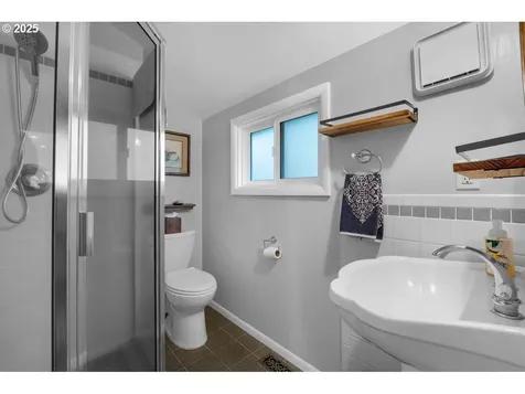 911 1st Avenue Seaside OR 97138