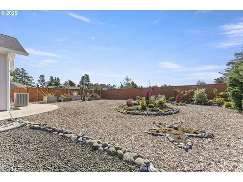 5220 Dunewood Drive Florence OR 97439
