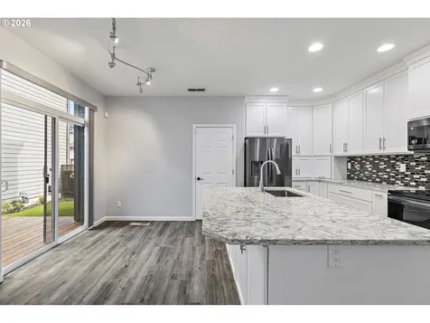 3750 SE Twelve Oaks Street Hillsboro OR 97123