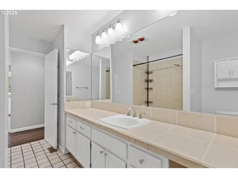 5915 SW Patton Road Portland OR 97221