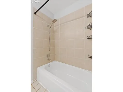 5915 SW Patton Road Portland OR 97221
