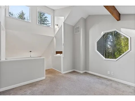 5915 SW Patton Road Portland OR 97221