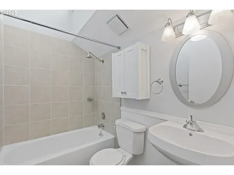 5915 SW Patton Road Portland OR 97221