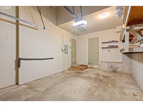 5915 SW Patton Road Portland OR 97221
