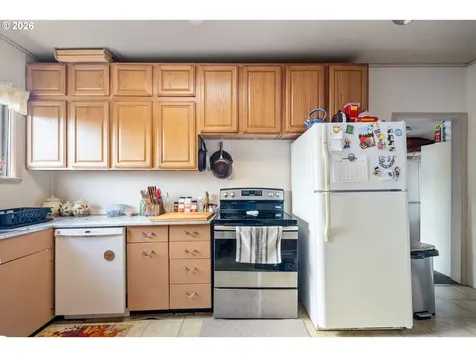 116 Cedar Avenue Tillamook OR 97141