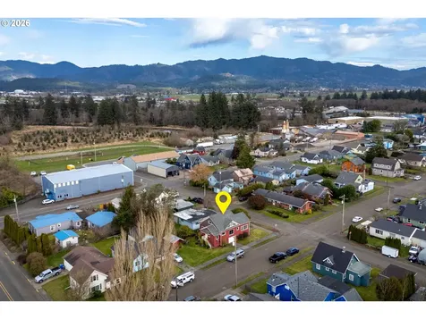 116 Cedar Avenue Tillamook OR 97141