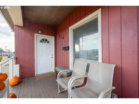 116 Cedar Avenue Tillamook OR 97141