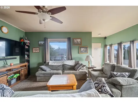 116 Cedar Avenue Tillamook OR 97141