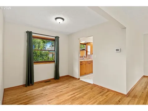 6631 SE Mitchell Court Portland OR 97206