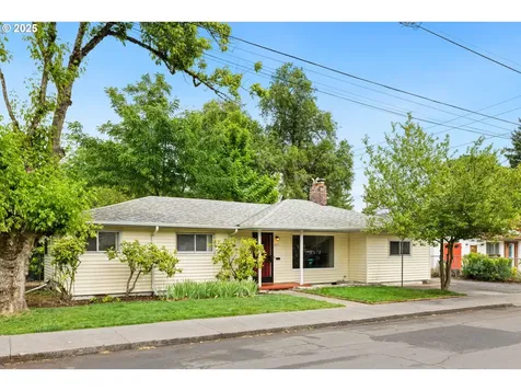 6631 SE Mitchell Court Portland OR 97206