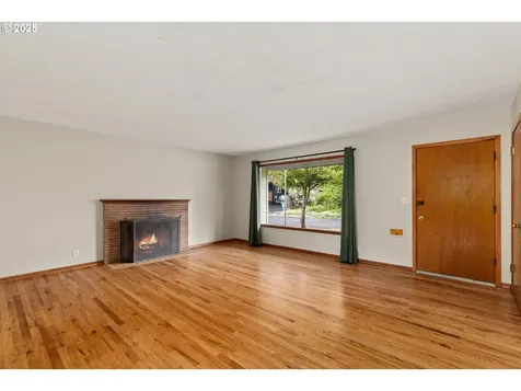 6631 SE Mitchell Court Portland OR 97206
