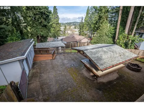 25 S 21st Street Cottage Grove OR 97424
