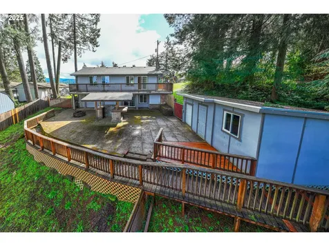 25 S 21st Street Cottage Grove OR 97424